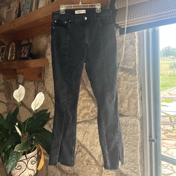Abercrombie Curve Love split hem jeans size 28 / 6 - Picture 5 of 6